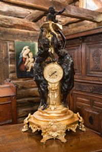 Large French bronze table clock from the late 19th century (92 cm high) - Working